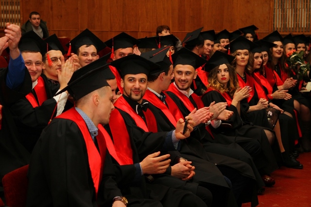 Випускники географічного факультету